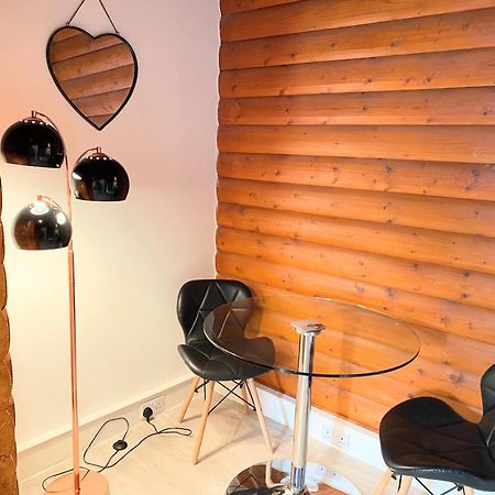 Kaoglen-Spruce-Hot Tub-Forrest Setting-Pet Friendly Villa Balnald Exterior foto