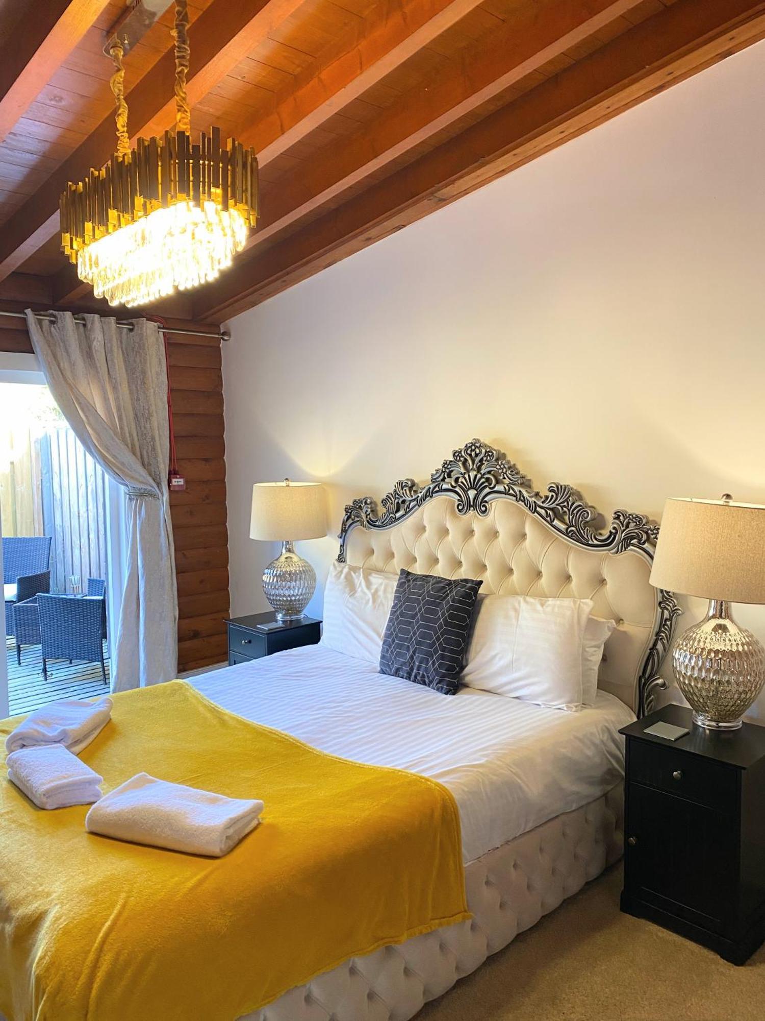 Kaoglen-Spruce-Hot Tub-Forrest Setting-Pet Friendly Villa Balnald Exterior foto