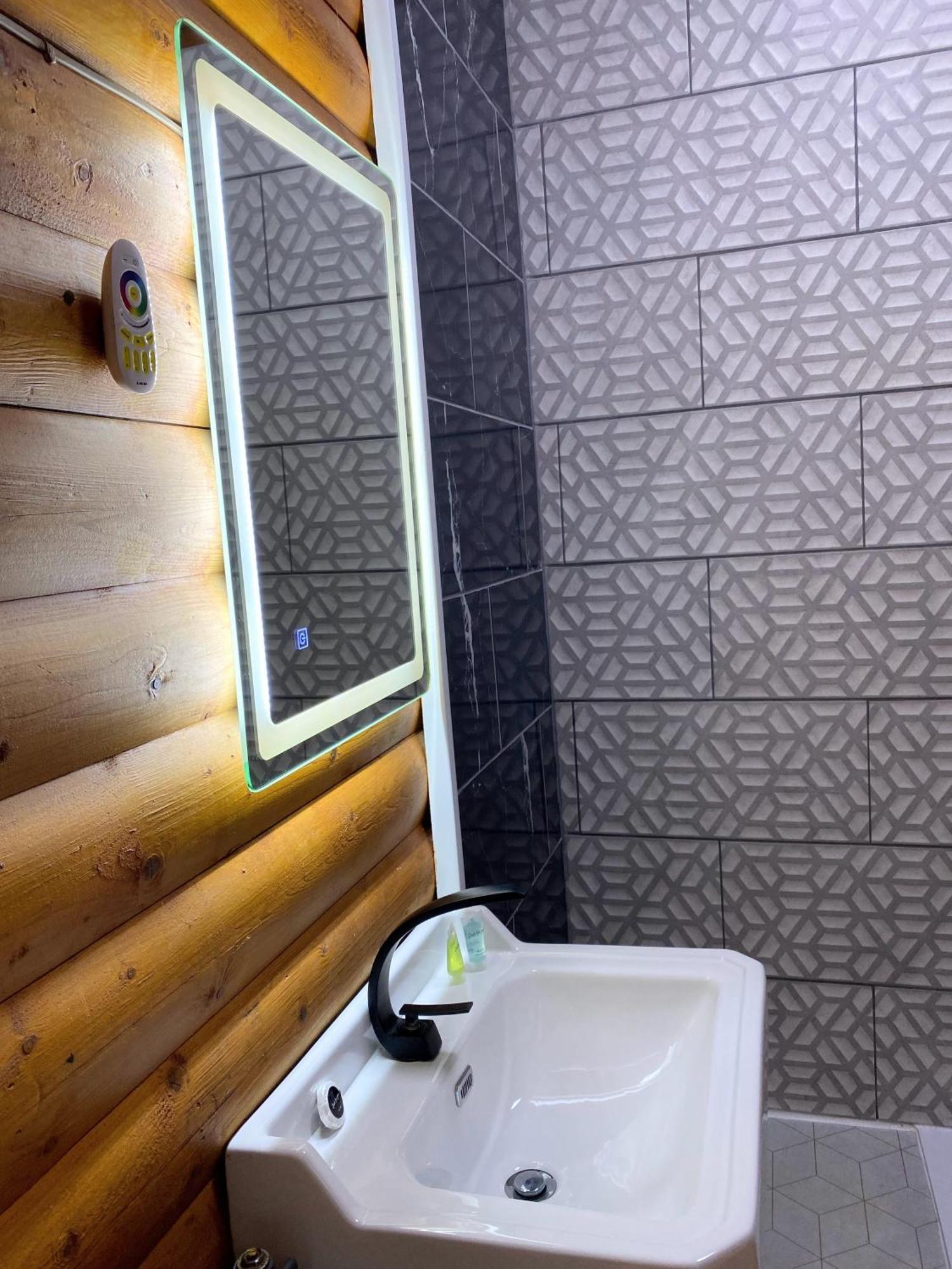 Kaoglen-Spruce-Hot Tub-Forrest Setting-Pet Friendly Villa Balnald Exterior foto